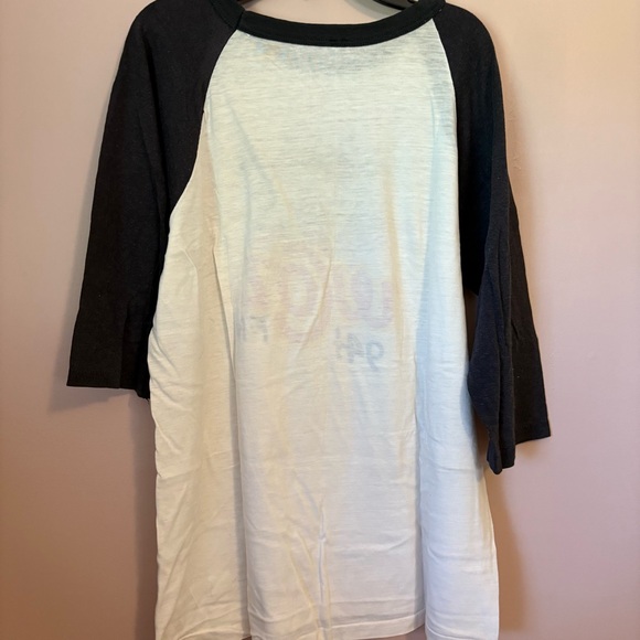 WCOZ 1981 Vintage Raglan Sleeve Shirt - Picture 3 of 4